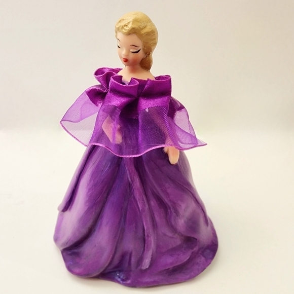 Taylor Swift Speak Now Inspired Figurine - Picture 1 of 6